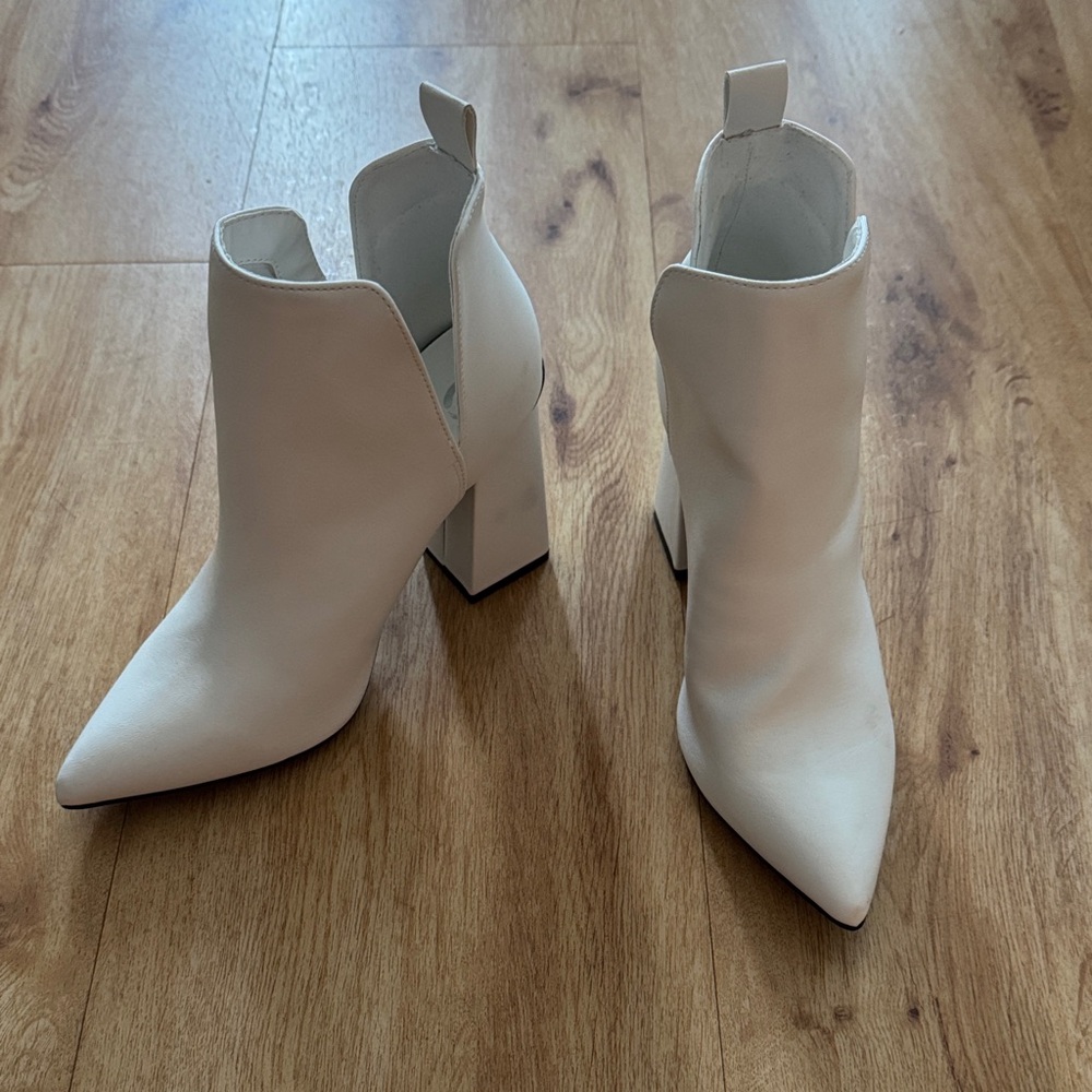 Elegant White Ankle Boots
